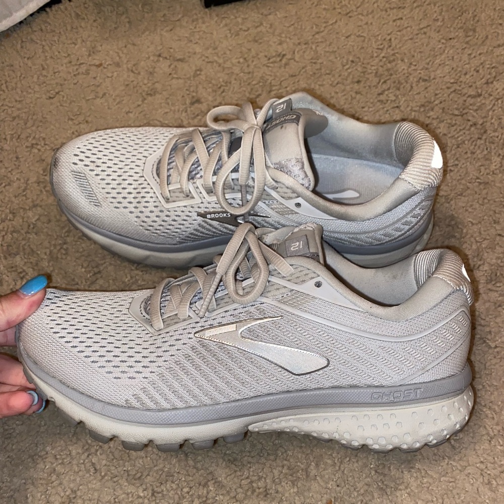Brooks Ghost 12
